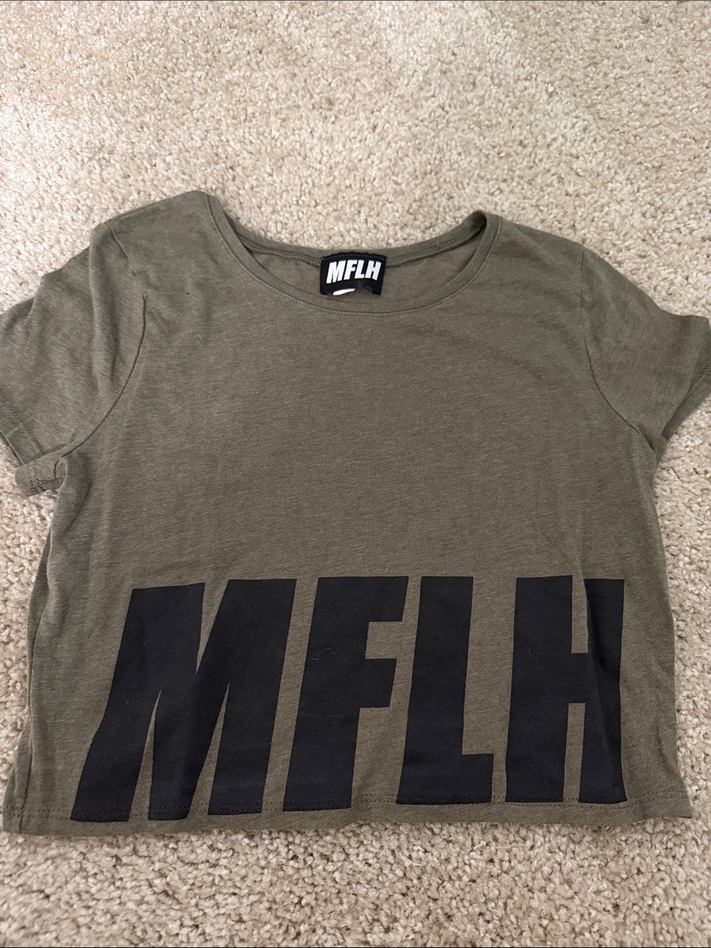 MFLH crop tee - move fast lift heavy